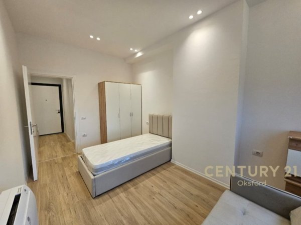 Tirane, jepet me qera apartament 2+1+Ballkon Kati 6, 95 m² 650 € (selite debri karapici)