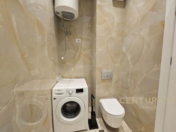 Tirane, jepet me qera apartament 2+1+Ballkon Kati 6, 95 m² 650 € (selite debri karapici)