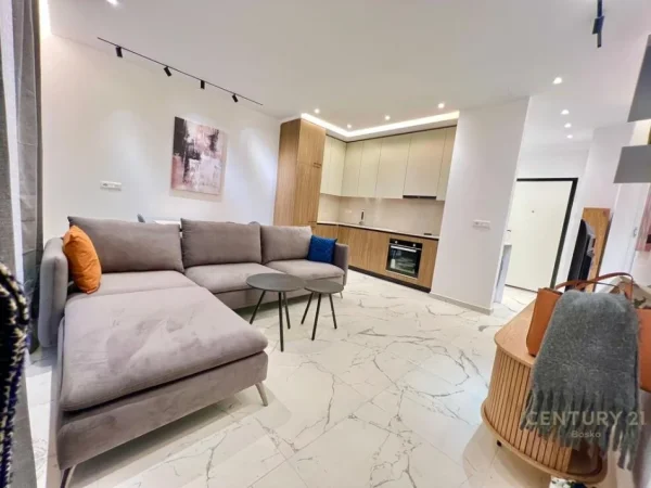 Tirane, jepet me qera apartament 1+1+Ballkon Kati 6, 66 m² 750 € (zogu i zi mine peza)