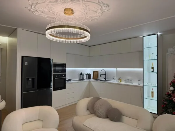 Tirane, shitet apartament 2+1+2 Poste Parkimi, Kati 2, 116 m² (Rruga e Bogdaneve)