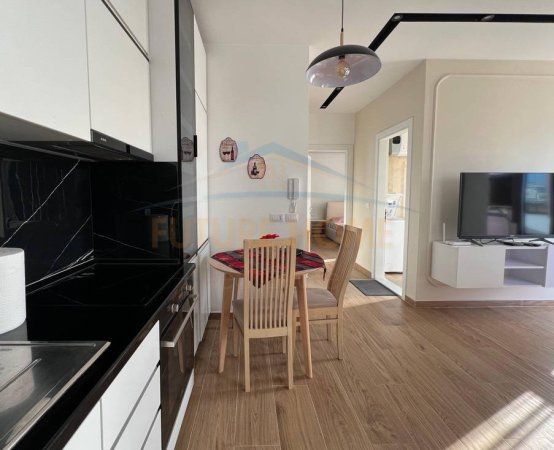 Qera, Apartament 1+1+Post Parkimi, Rruga e Barrikadave, Tiranë