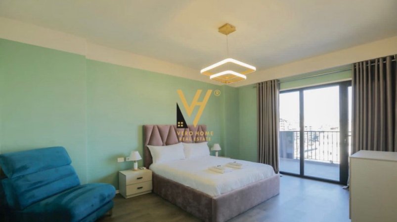 Tirane, jepet me qera apartament 2+1+Ballkon Kati 9, 127 m² 1.300 € (KOMUNA E PARISIT)