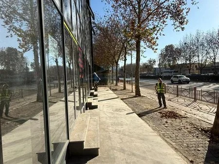 Tirane, jepet me qera ambjent biznesi Kati 0, 80 m² 2.500 € (RRUGA DRITAN HOXHA)