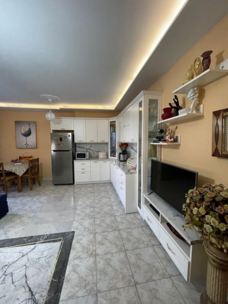 Tirane, shitet apartament 2+1 Kati 2, 70 m² 140.000 € (Rruga Don Bosko)