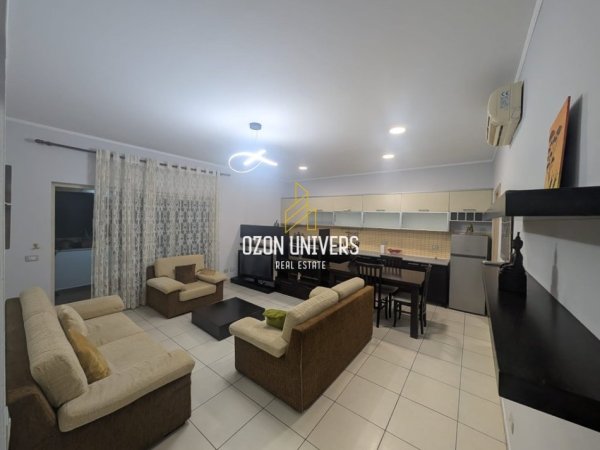 Tirane, jepet me qera apartament 2+1+Ballkon Kati 6, 120 m² 600 € (Myslym Shyr)