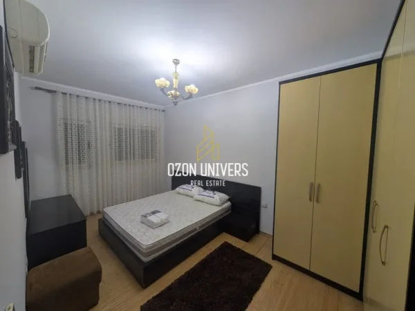 Tirane, jepet me qera apartament 2+1+Ballkon Kati 6, 120 m² 600 € (Myslym Shyr)