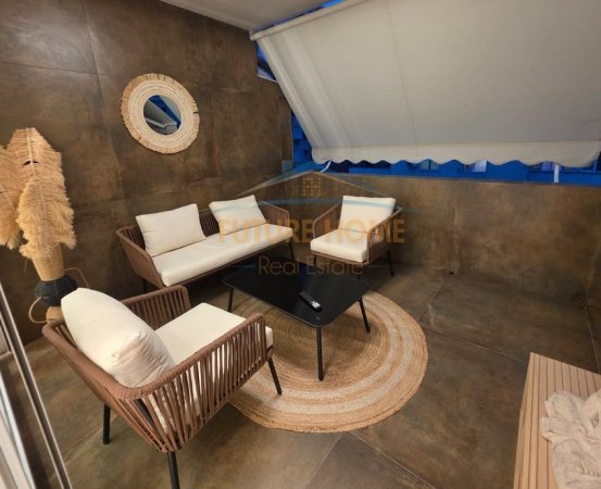 Shitet, Apartament 2+1+2 me verande, tek Ish Ekspozita, Tiranë