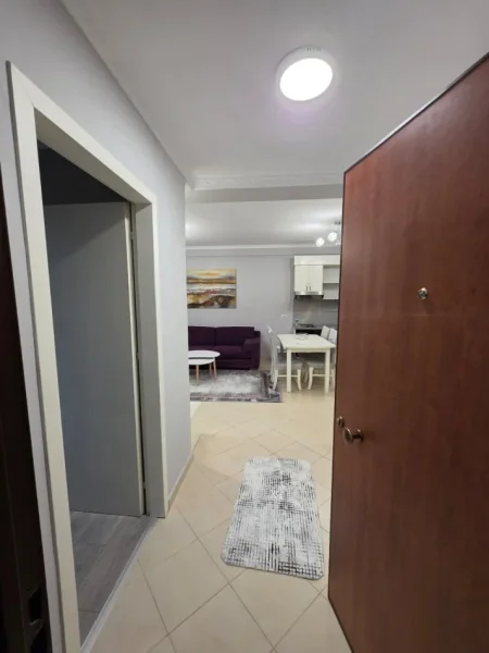 Tirane, jepet me qera apartament 2+1+Aneks+Ballkon Kati 8, 93 m² 500 € (Rruga 3 Deshmoret)