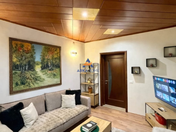 Tirane, jepet me qera apartament 1+1+Ballkon , 60 m² 624 € 