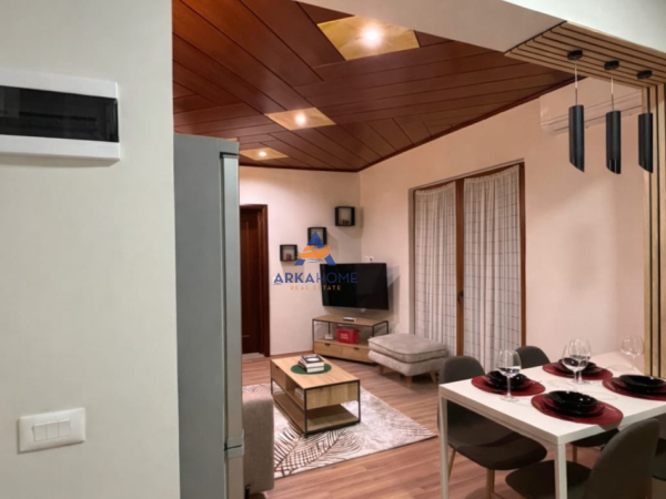 Tirane, jepet me qera apartament 1+1+Ballkon , 60 m² 624 € 