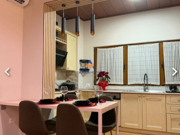 Tirane, jepet me qera apartament 1+1+Ballkon , 60 m² 624 € 