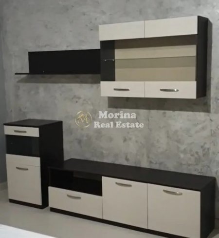 Tirane, jepet me qera apartament 3+1 Kati 2, 115 m² 400 € (Fresku)