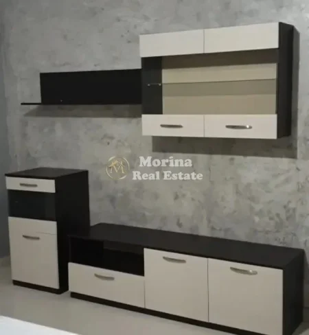 Tirane, jepet me qera apartament 3+1 Kati 2, 115 m² 400 € (Fresku)