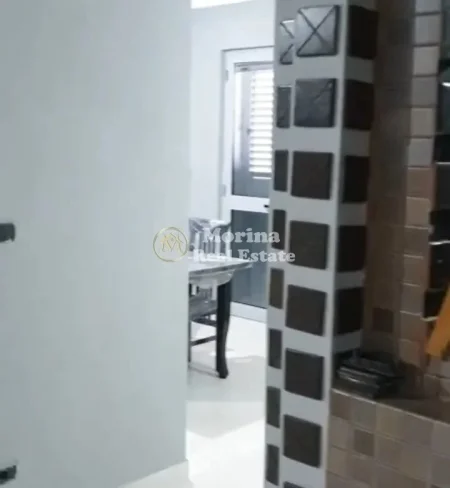 Tirane, jepet me qera apartament 3+1 Kati 2, 115 m² 400 € (Fresku)