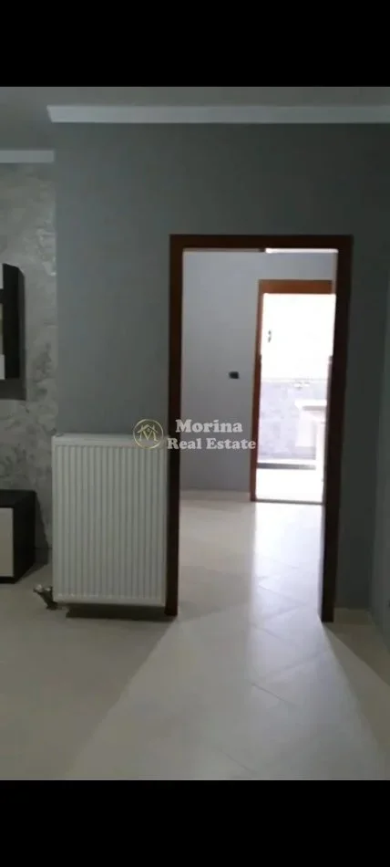 Tirane, jepet me qera apartament 3+1 Kati 2, 115 m² 400 € (Fresku)
