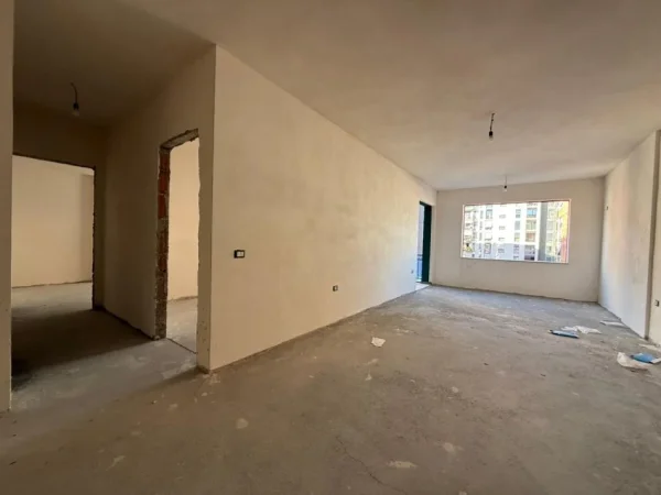 Tirane, shitet apartament 2+1 Kati 4, 124 m² 190.000 € (Oxhaku)