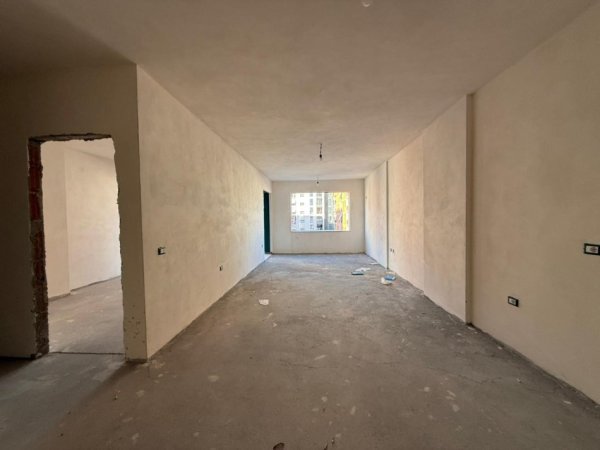 Tirane, shitet apartament 2+1 Kati 4, 124 m² 190.000 € (Oxhaku)