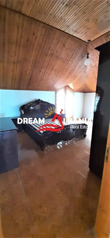 Tirane, shitet Vile 3 Katshe Kati 1, 500 m² 870.000 € (don bosko)