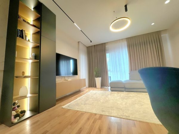 Tirane, shitet 1+1 , 117 m² 175.000 €