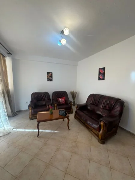 Tirane, jepet me qera apartament 1+1 Kati 8, 70 m² 499 € (ambasada amerikane)