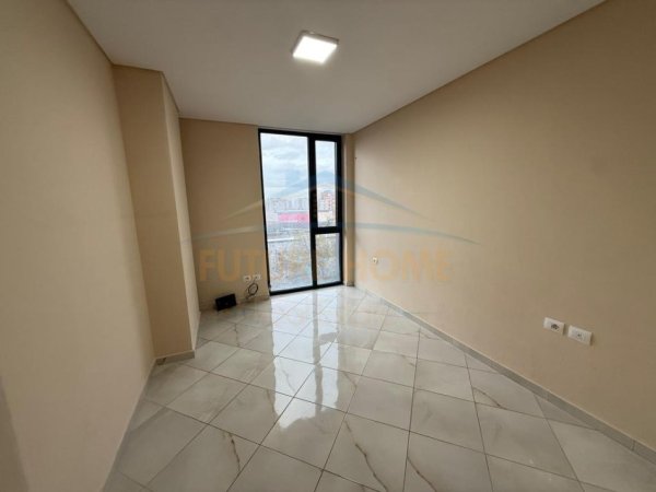 Tirane, jepet me qera apartament 1+1 Kati 3, 67 m² 500 € (Kombinat: prane Amerikan 3)