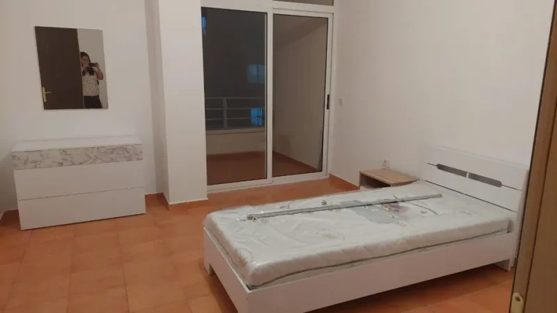 Tirane, jepet me qera apartament 2+1 Kati 8, 104 m² 450 € (astir)