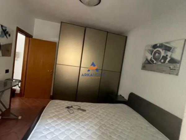 Tirane, jepet me qera apartament 1+1 Kati 3, 60 m² 468 € 