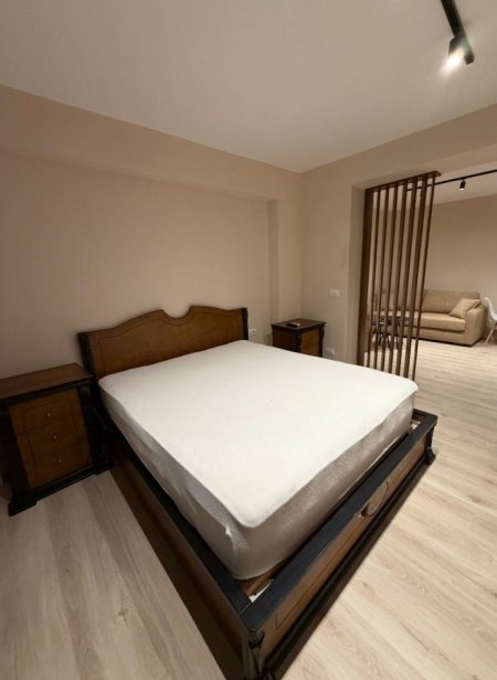 Tirane, jepet me qera apartament 2+1 Kati 1, 60 m² 550 € 