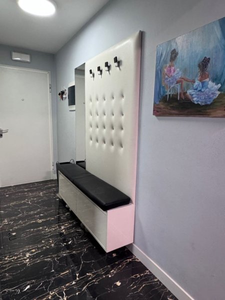 Tirane, jepet me qera apartament 2+1+Ballkon Kati 3, 95 m² 900 € (Juridiku)