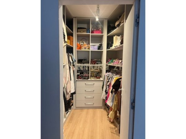 Tirane, shes apartament 2+1+Ballkon Kati 4, 125 m² 265.000 € (Liqeni i Thate,Radison)