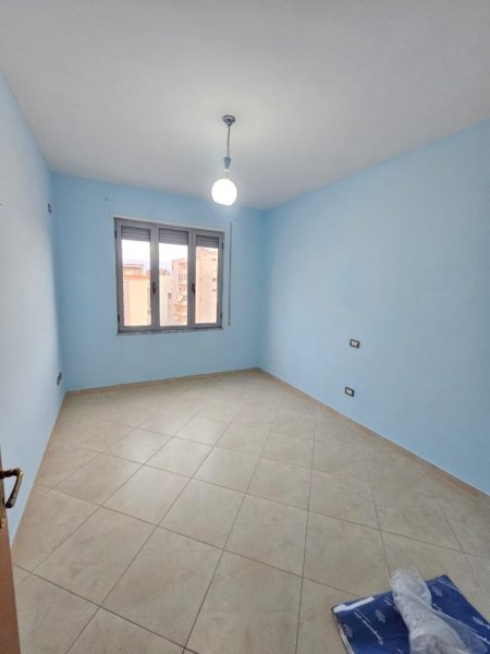 Durres, shitet apartament 2+1+Aneks+Ballkon Kati 8, 110 m² 159.000 € 