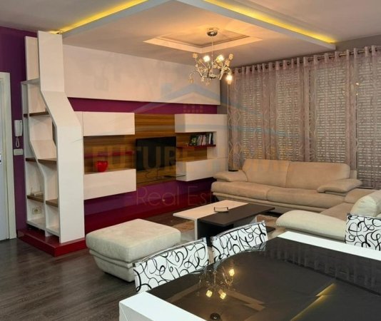 Shitet, Apartament 2+1+2, Kodra e Diellit 1, Tirane.