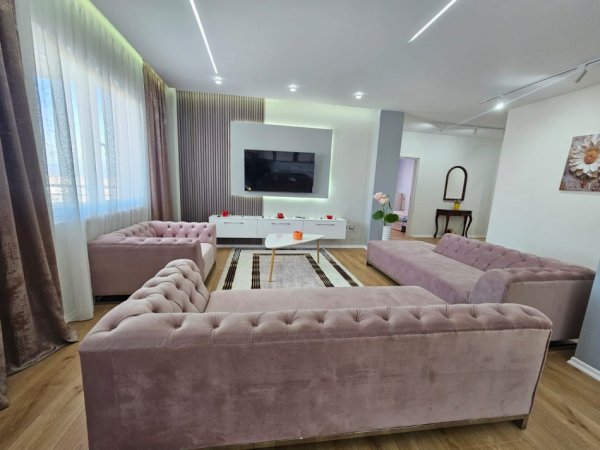 Durres, shitet apartament 3+1+Aneks+Ballkon Kati 7, 151 m² 200.000 € 