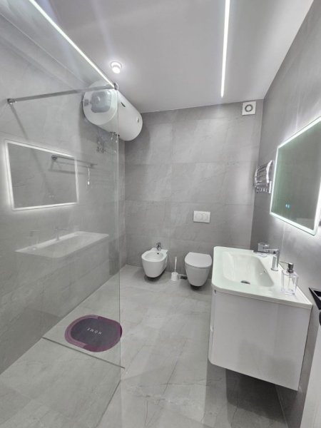 Durres, shitet apartament 3+1+Aneks+Ballkon Kati 7, 151 m² 200.000 € 