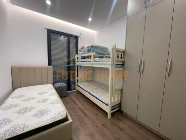 Tirane, shes apartament 2+1 Kati 7, 100 m² 200.000 € (Kinostudio, Tiranë)