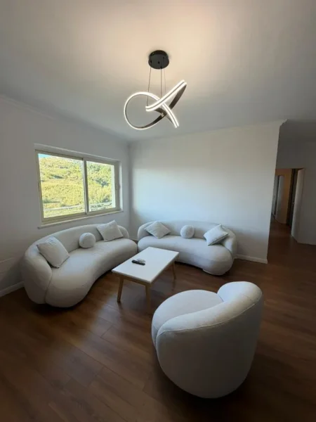 Shkembi Kavajes, shitet apartament 2+1+Aneks+Ballkon Kati 2, 110 m² 148.000 € 