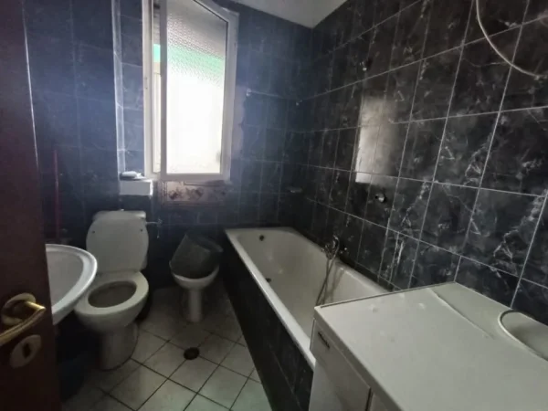 Tirane, jepet me qera apartament 2+1 Kati 6, 500 € (Zogu i Zi)