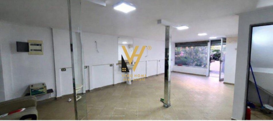 Tirane, shitet ambjent biznesi Kati 0, 100 m² 160.000 € (PALLATET CABEJ)