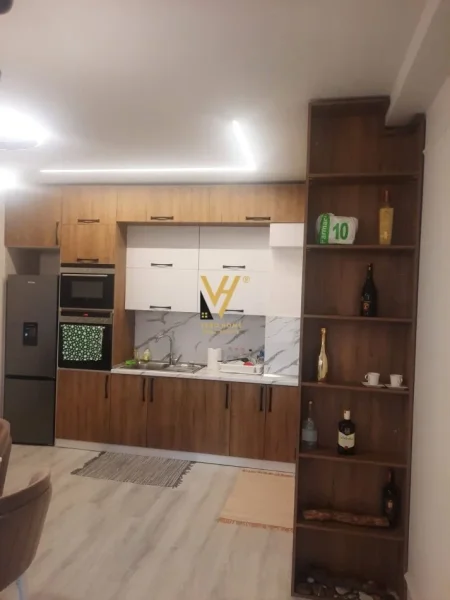 Tirane, jepet me qera apartament 2+1+Ballkon Kati 3, 123 m² 750 € (RRUGA E DIBRES, ARLIS)