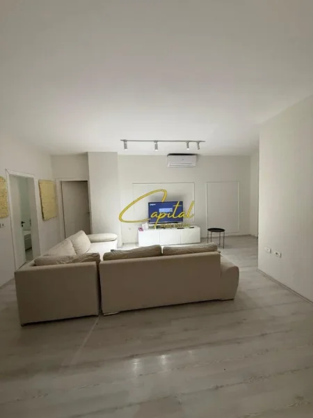 Tirane, jepet me qera apartament 2+1 Kati 1, 110 m² 600 € (RRUGA BILL KLINTON)