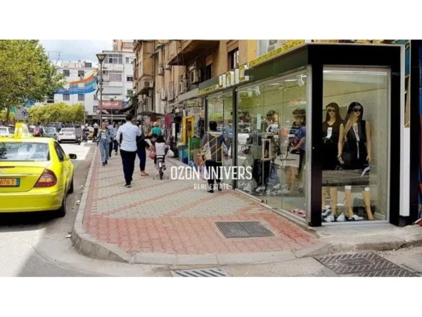 Tirane, jepet me qera dyqan Kati 0, 30 m² 1.500 € (Stadiumi Dinamo)