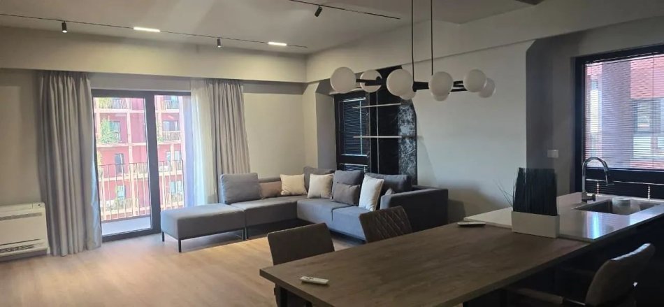 Tirane, shitet 2+1 Kati 7, 170 m² 504.900 € (RRUGA E KAVAJES)