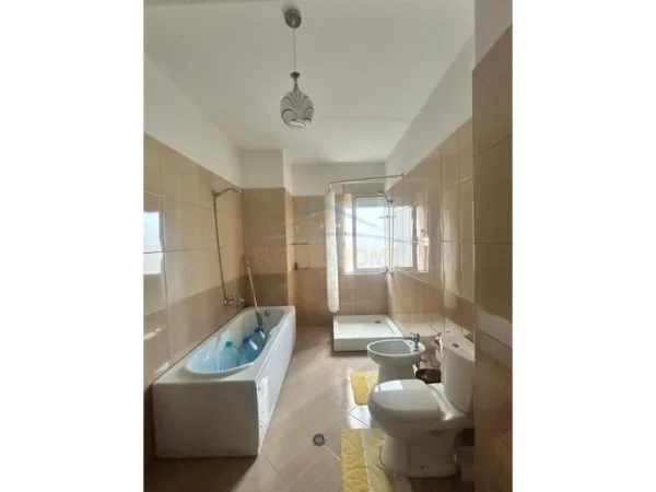 Tirane, shitet apartament 2+1+Post Parkimi Kati 3, 177 m² 212.000 € (Fresk , Rruga e Thesarit)