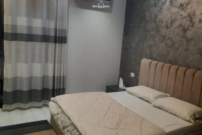 Tirane, jepet me qera apartament 2+1+Ballkon Kati 3, 123 m² 750 € (Farmacia 10)