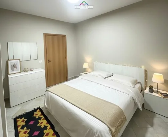 Tirane, jepet me qera apartament 1+1 Kati 15, 50 m² 550 € (Qender)