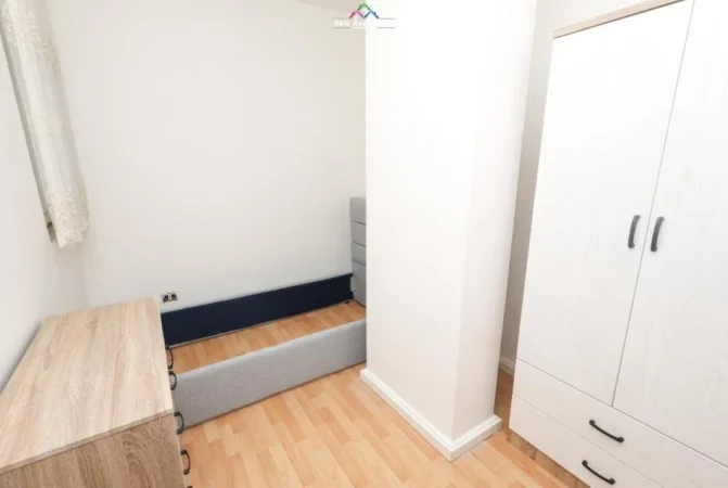 Tirane, jepet me qera apartament 2+1+Ballkon Kati 3, 100 m² 1.200 € (Kopshti Botanik)