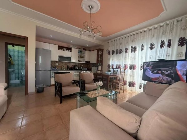 Tirane, shitet apartament 2+1 Kati 3, 105 m² 250.000 € (ZOGU I ZI)