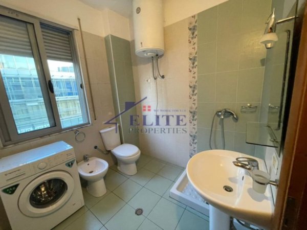 Tirane, jepet me qera apartament 2+1+Ballkon Kati 2, 104 m² 420 € (Kthesa e Kamzes)