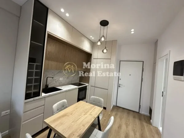 Tirane, jepet me qera apartament 1+1 Kati 8, 45 m² 540 € (Ali Demi)