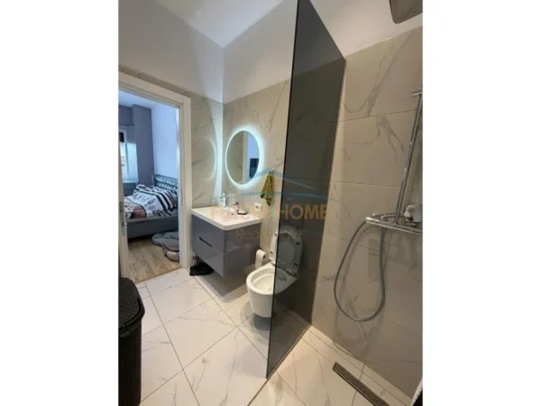 Tirane, shitet 2+1+Ballkon Kati 1, 87 m² 210.000 € 